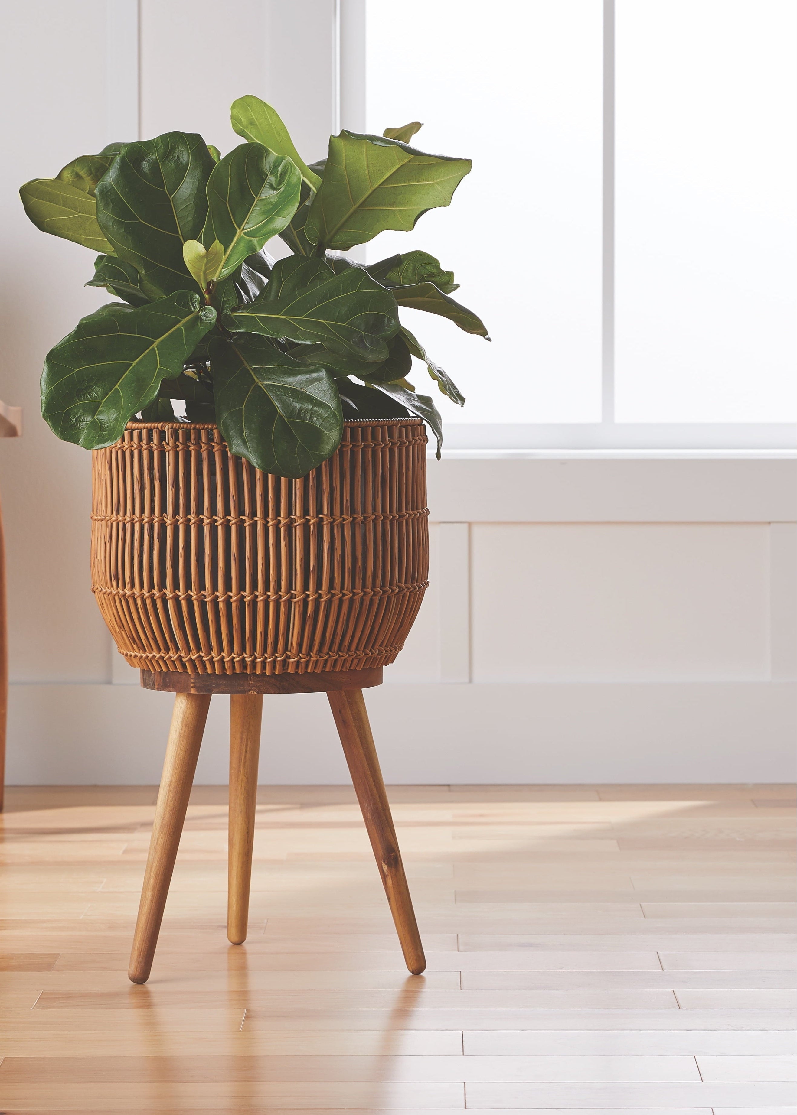 13 Inch round Brown Resin Rattan Planter & Stand with Acacia Wood Legs